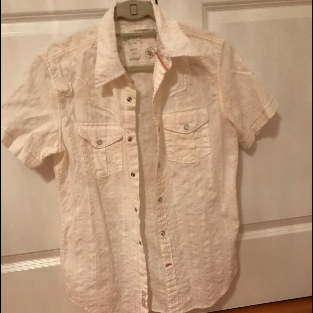 Men’s short sleeved GUESS casual button down shirt